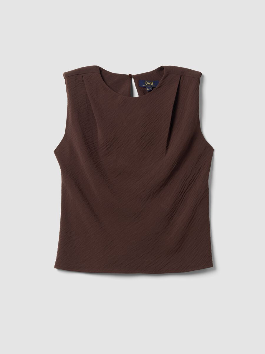Brown sleeveless pleated-texture blouse, regular fit_4