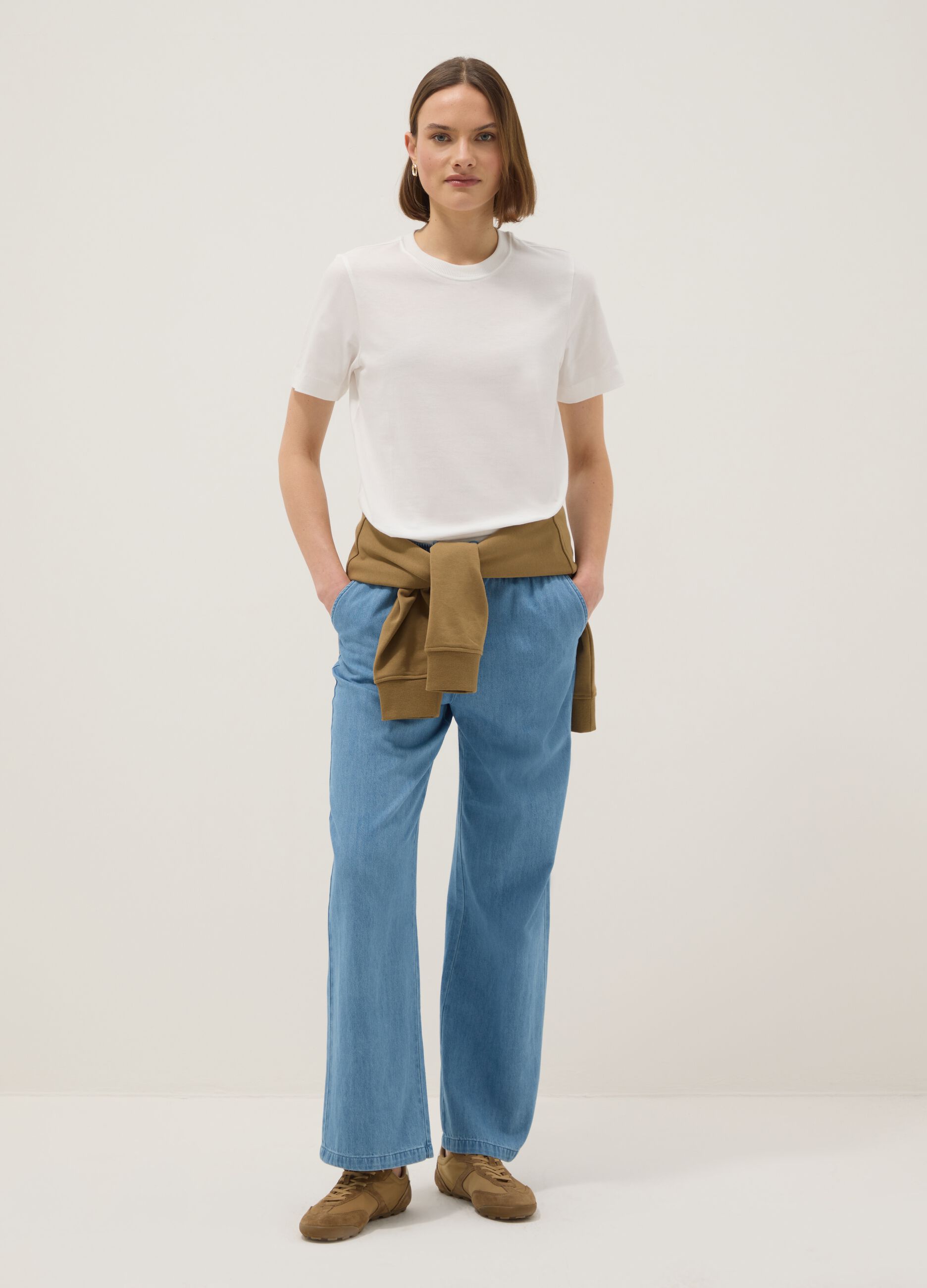 White Short-Sleeved T-Shirt in Pure Italian Cotton