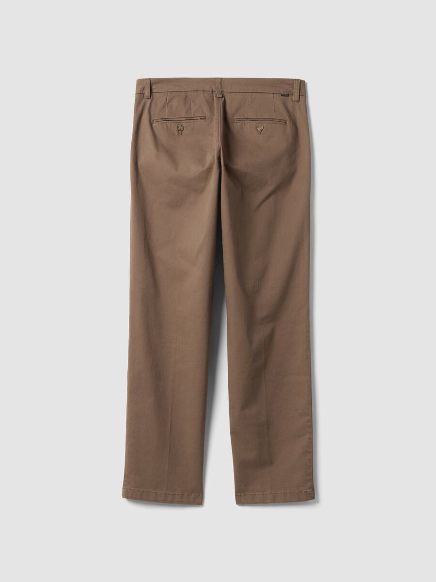 Pantaloni chino marroni in twill di cotone elasticizzato regular fit_6