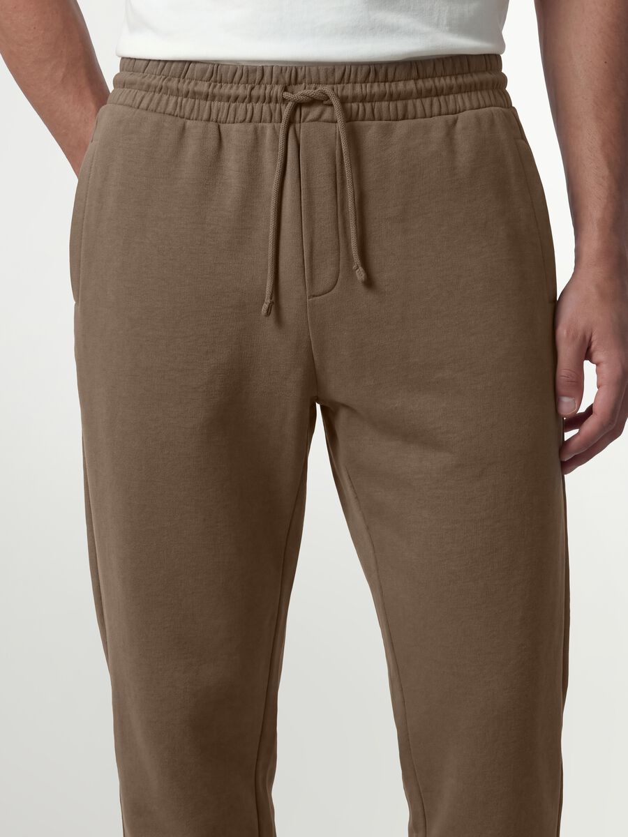 Pantaloni jogger marroni in misto cotone regular fit_3