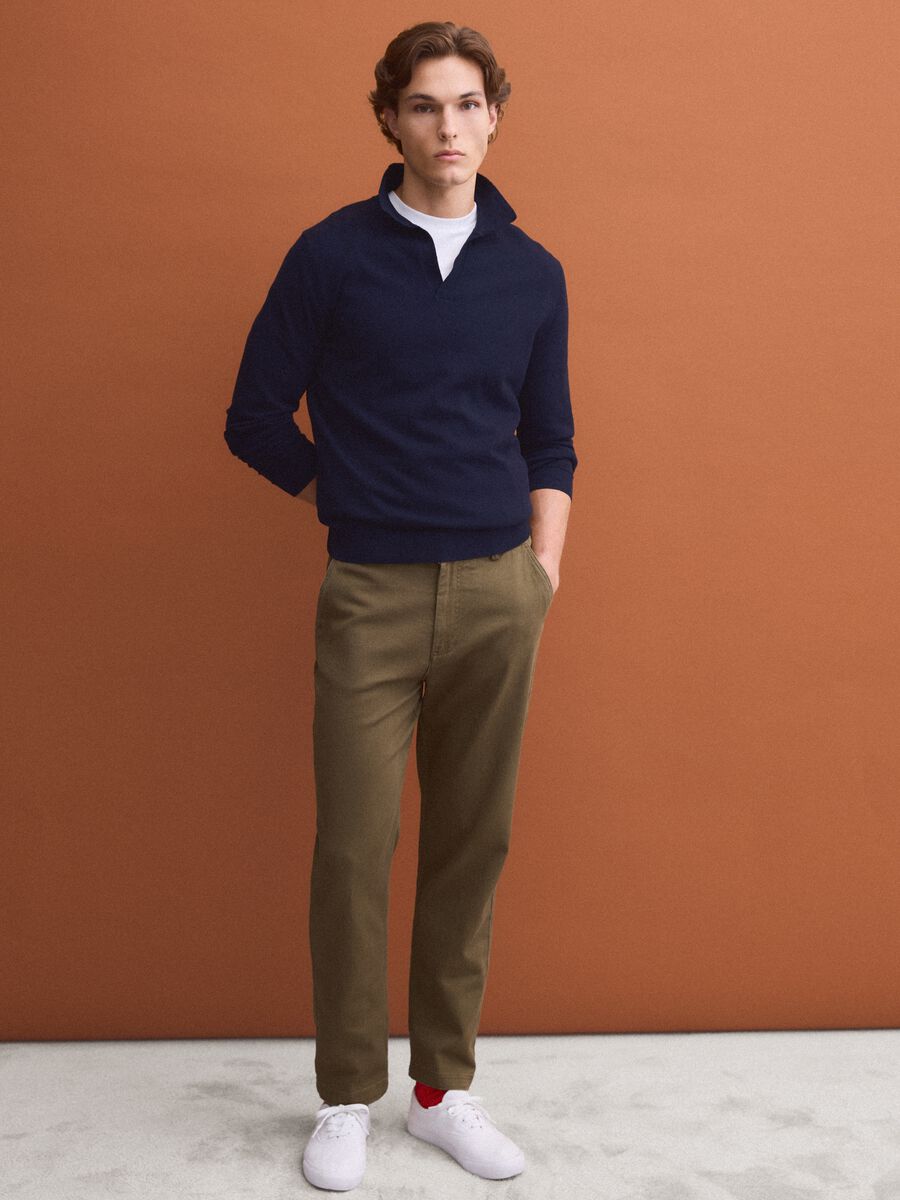 Men&rsquo;s brown stretch-cotton straight-fit chino trousers_1