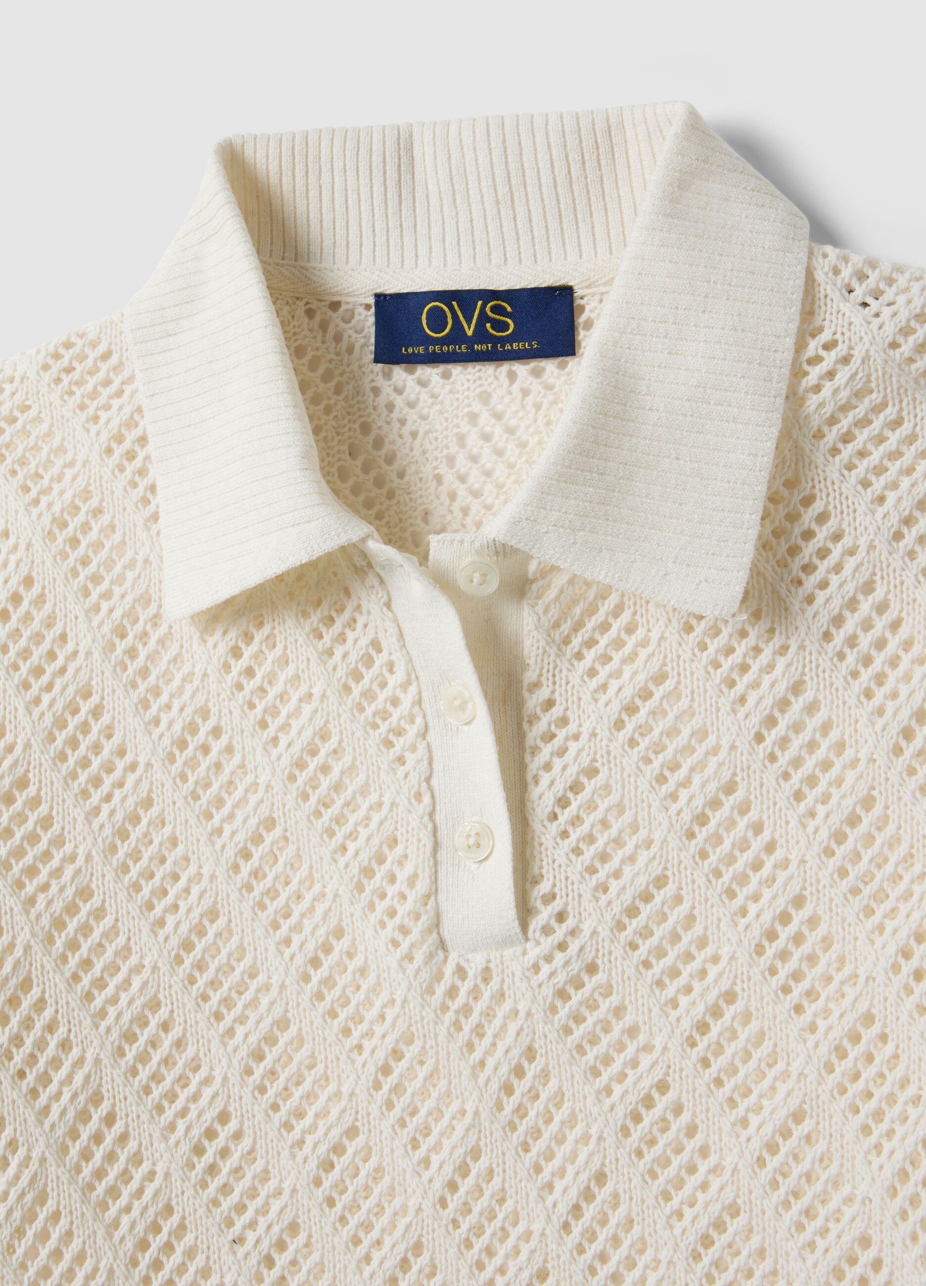 White regular fit polo with mesh texture