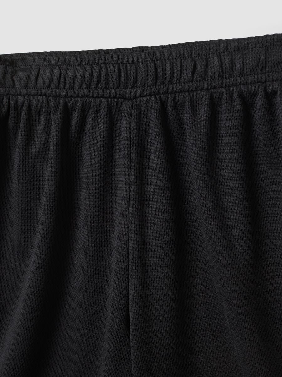 Yellow and black oversized top and shorts set for boys_3