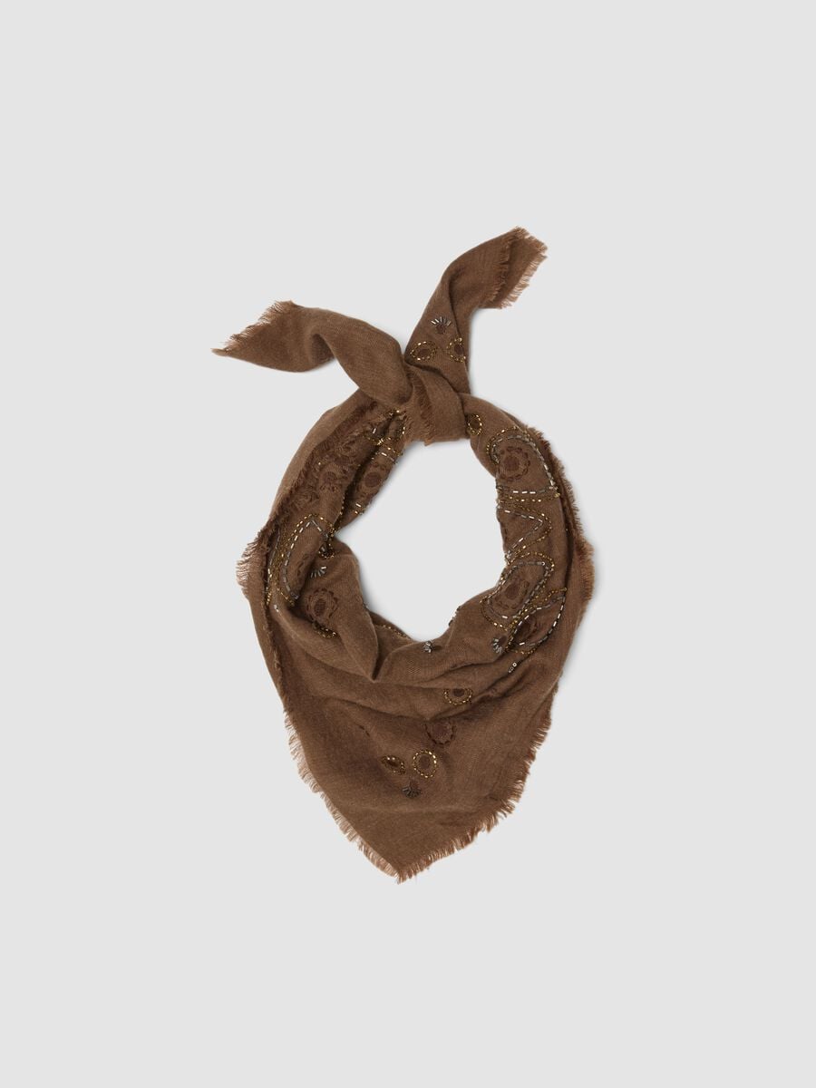Foulard marrone in misto lana con ricami_0