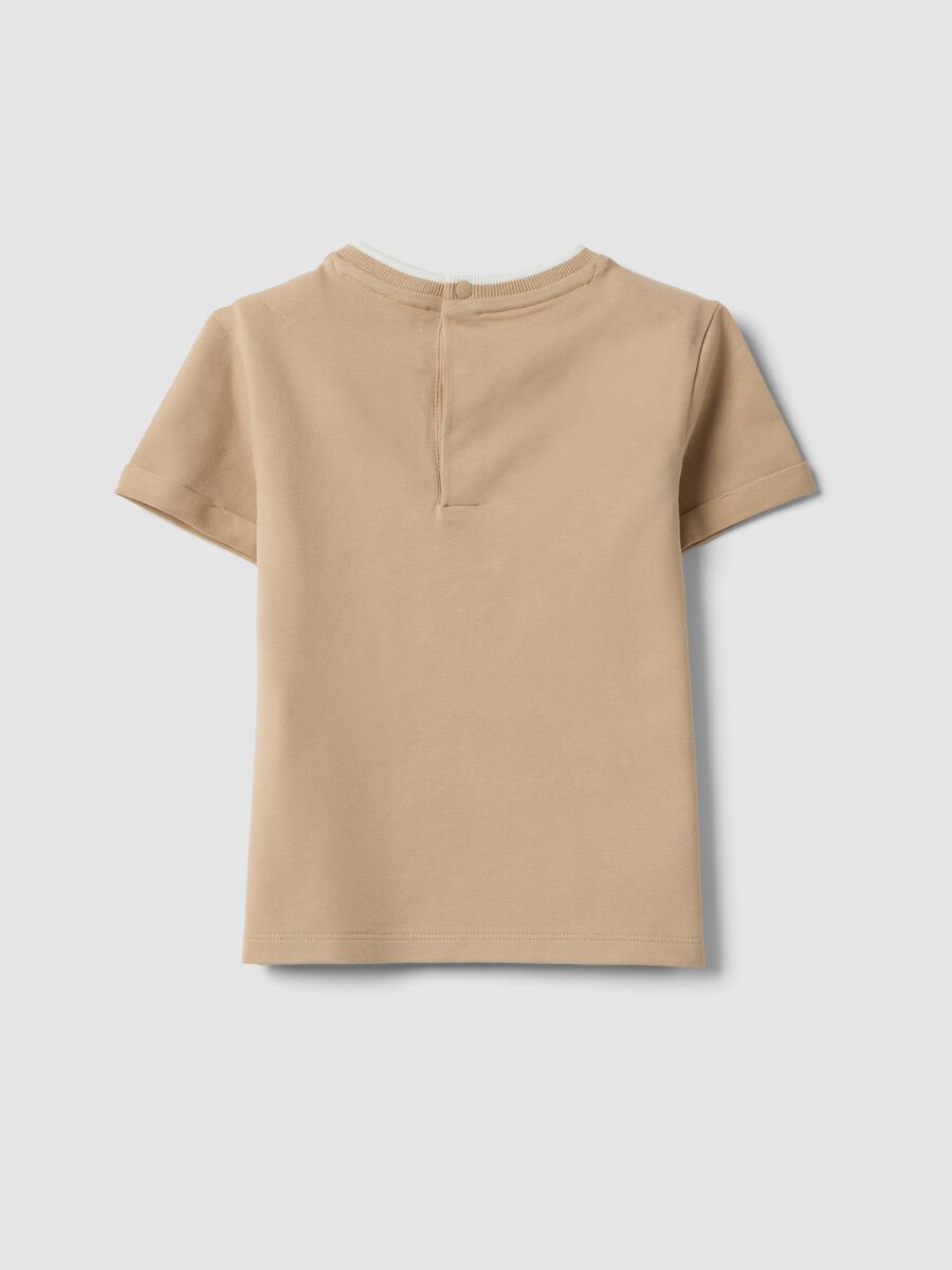 T-shirt in cotone elasticizzato beige da bimbo con ricamo Winnie_1