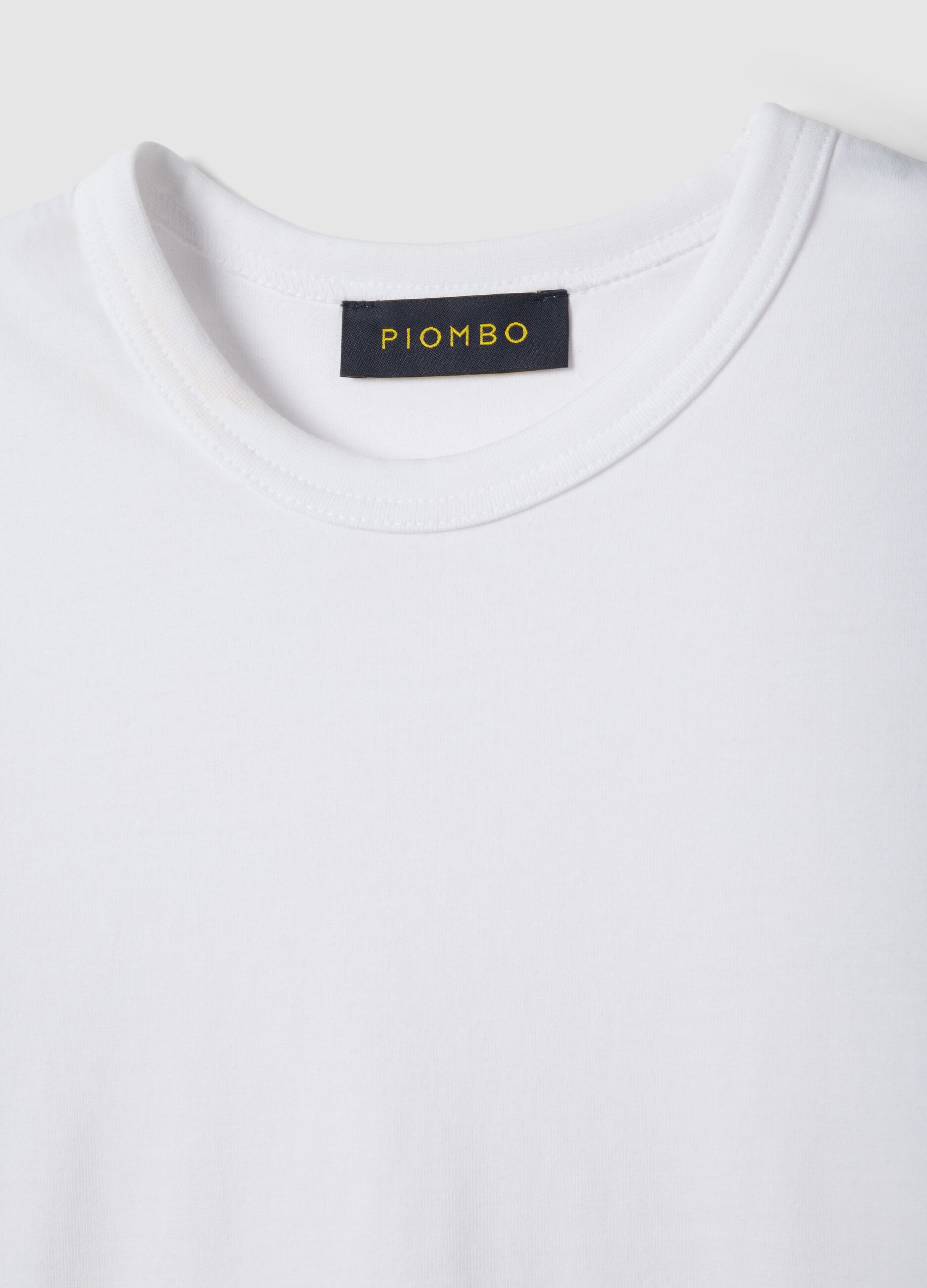 White crew neck cotton t-shirt with regular fit