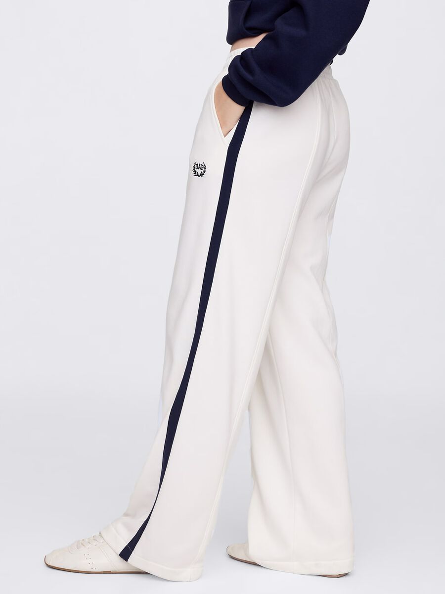 Pantaloni bianchi in misto cotone con logo GAP_3