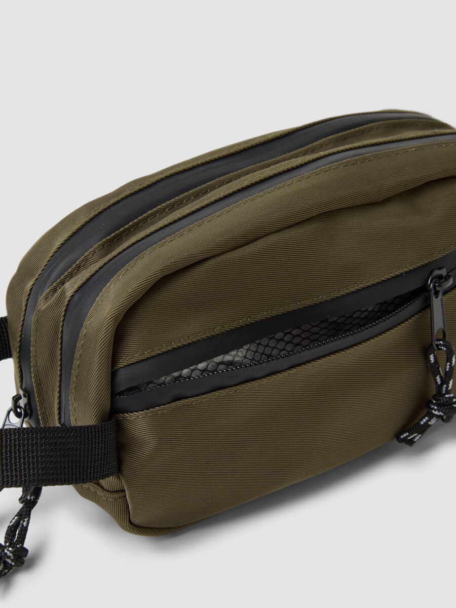 Beauty case verde con tasca frontale con zip_1