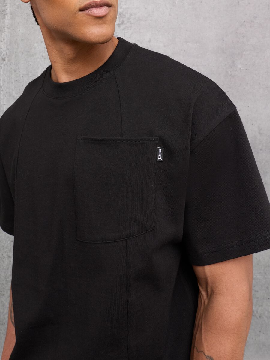 Graphic Pocket T-shirt Black_3