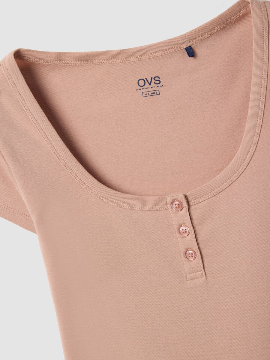 Pink pure cotton regular fit T-shirt with deep serafino neckline_5