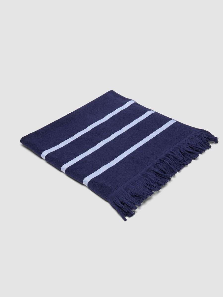Blue cotton-blend beach towel with fringes_0