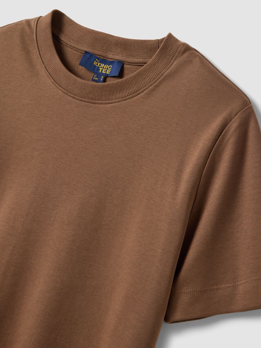 T-shirt The Iconic Tee marrone in puro cotone relaxed fit_6