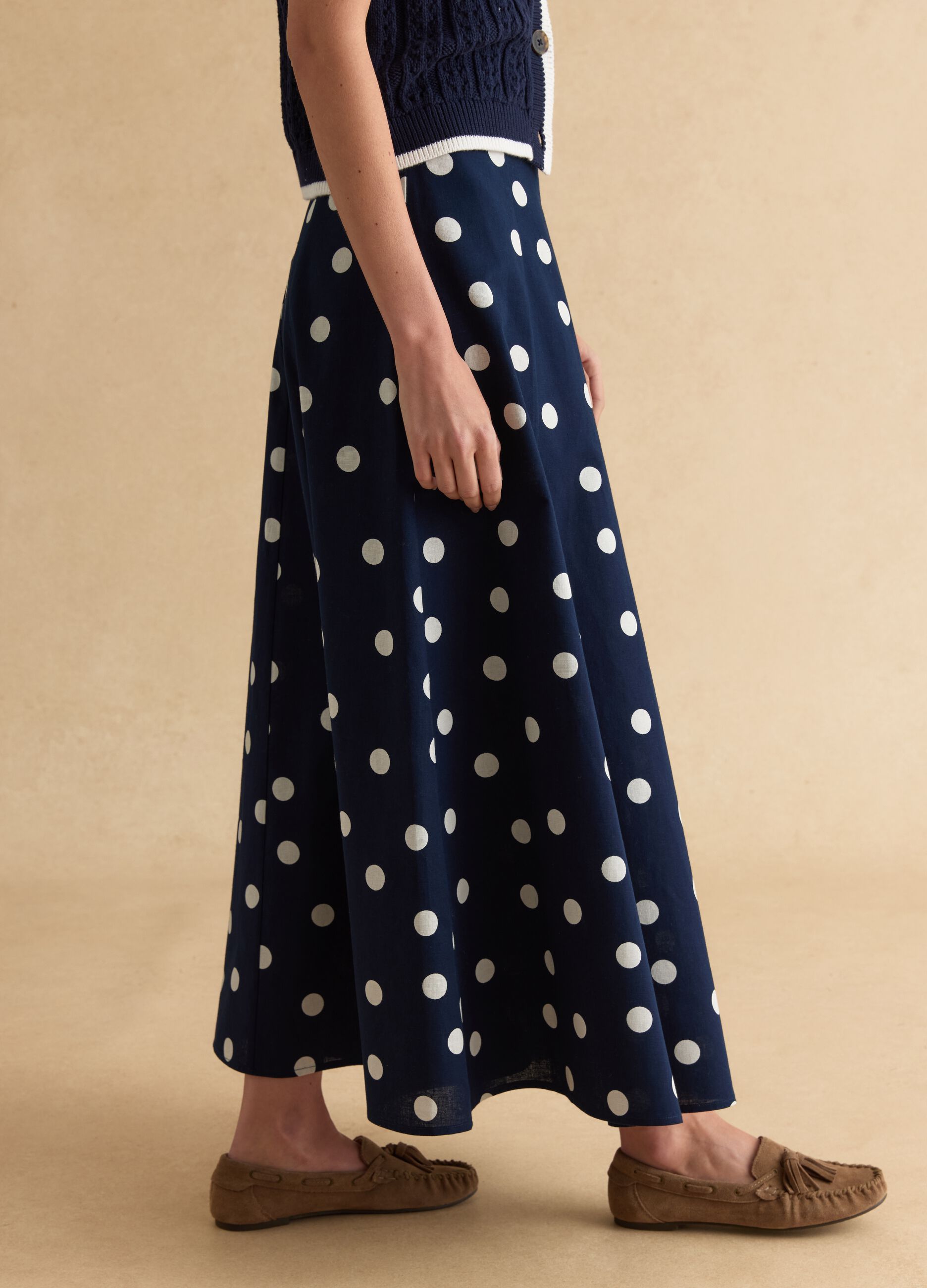 Long blue skirt with white polka dots in cotton and linen blend