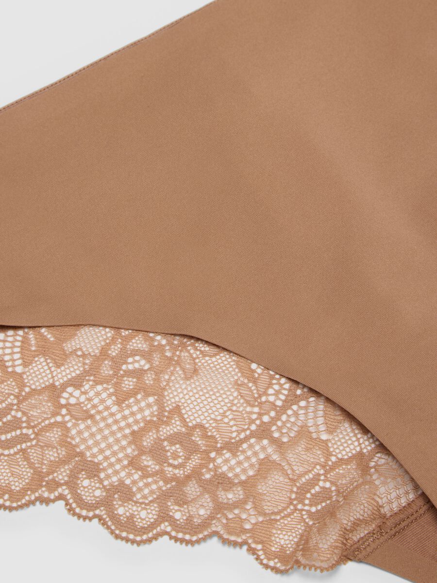 Beige regular fit briefs with lace details_5