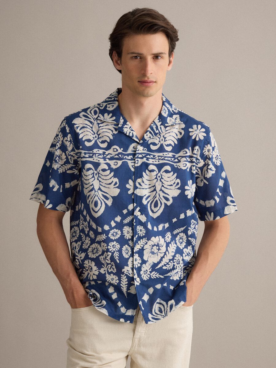 Blue organic cotton shirt with all-over print_0