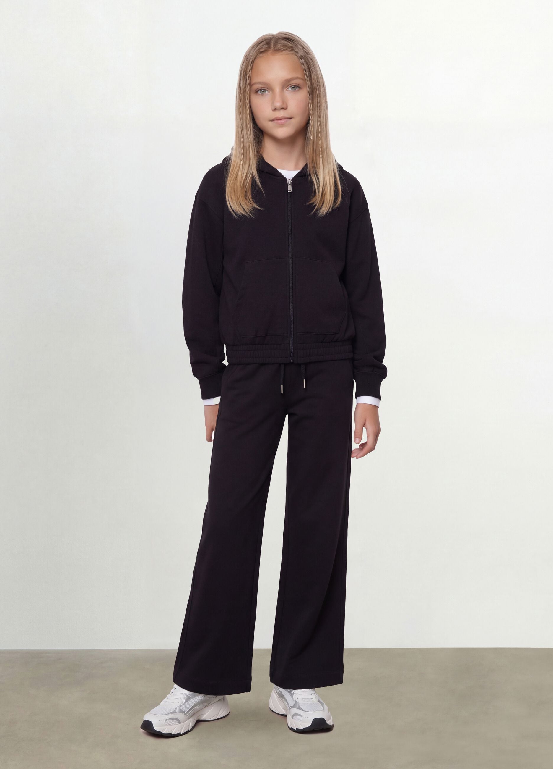 Black organic cotton hooded sweatshirt