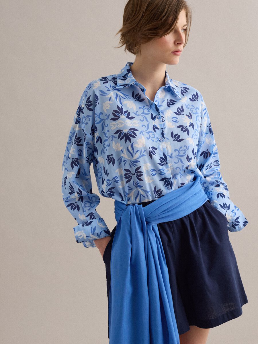 Camicia azzurra a maniche corte in puro cotone_0