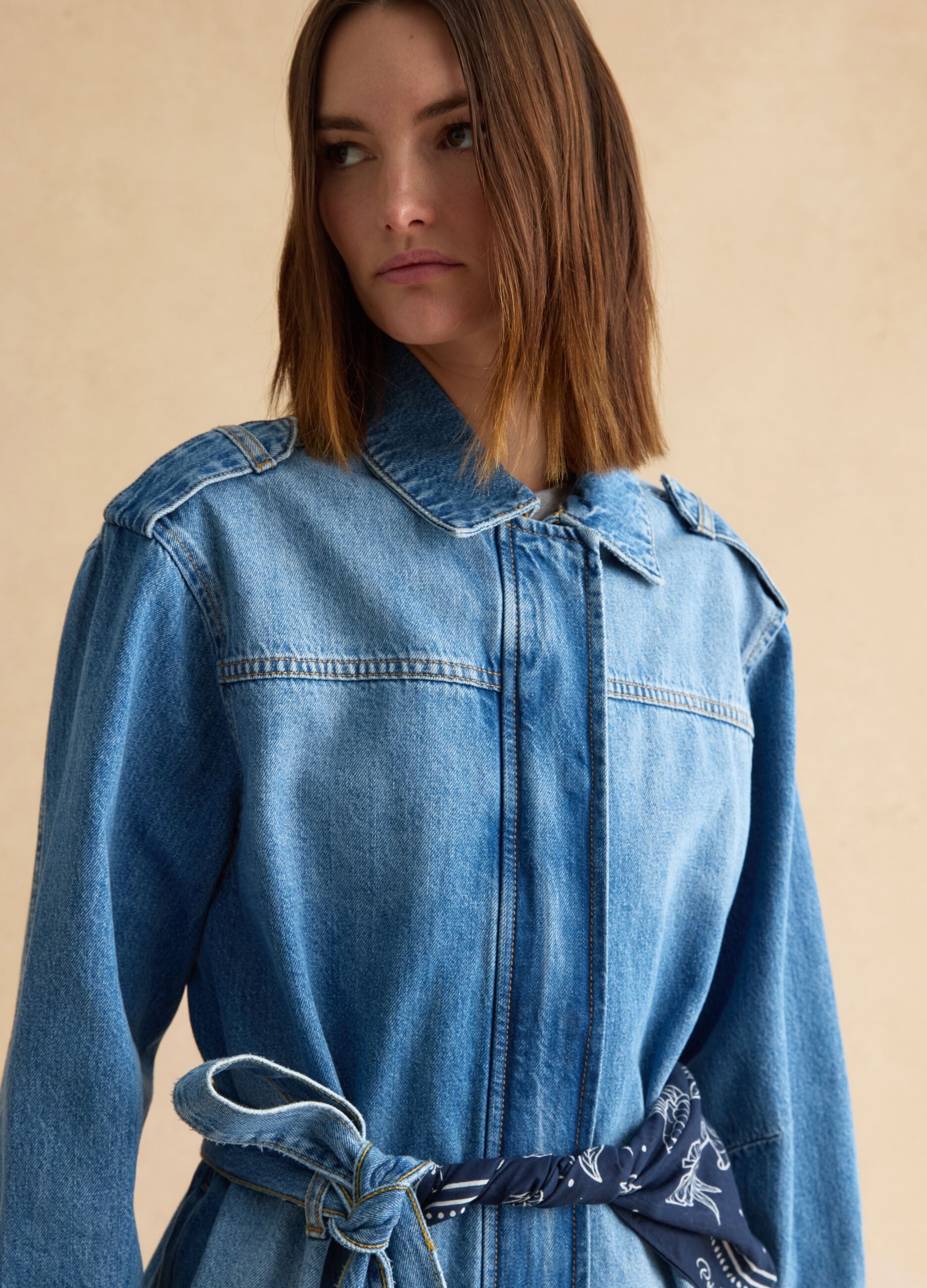 Regular fit pure cotton blue denim jacket with belt