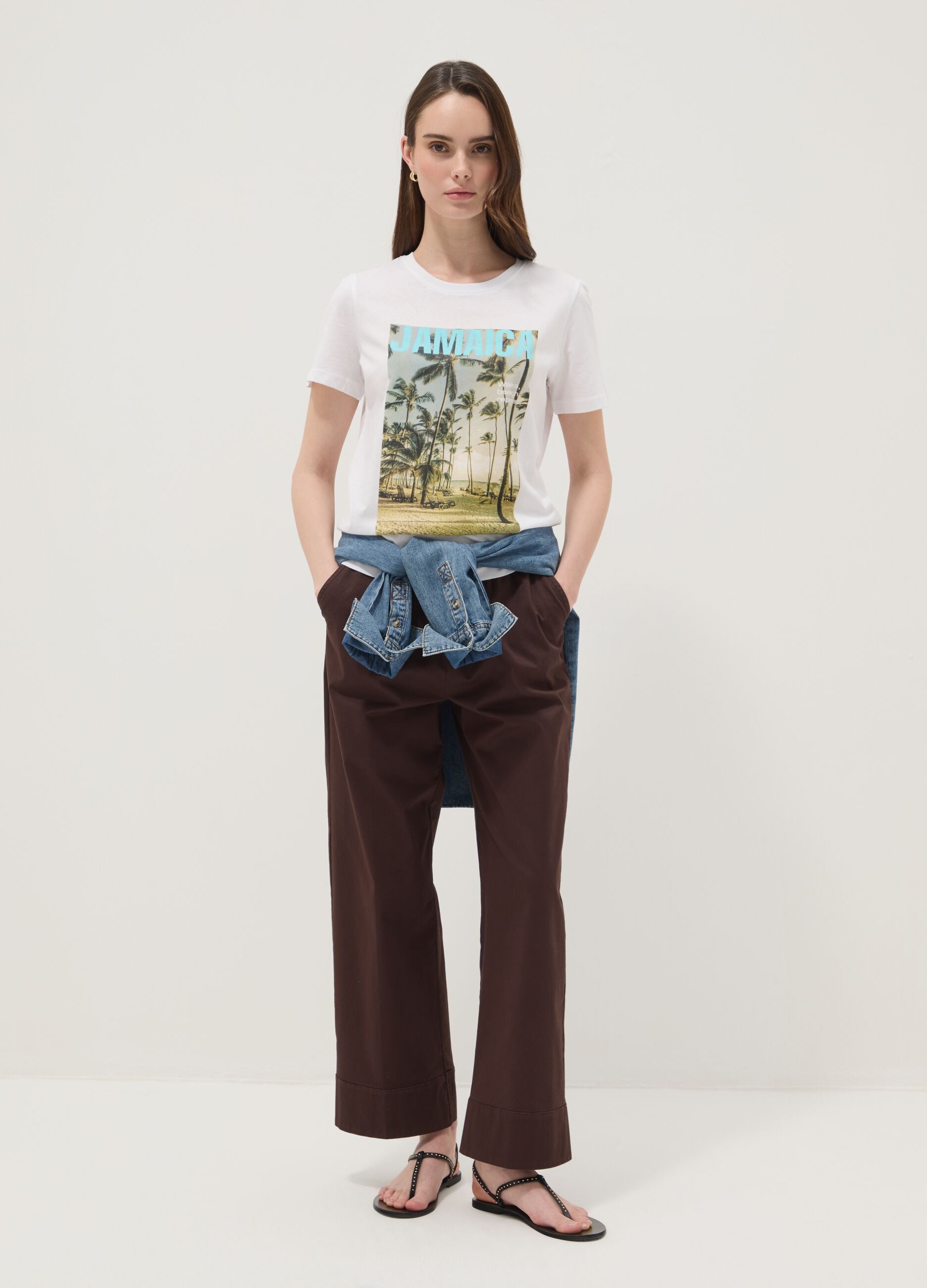 White pure cotton T-shirt with front print, regular fit