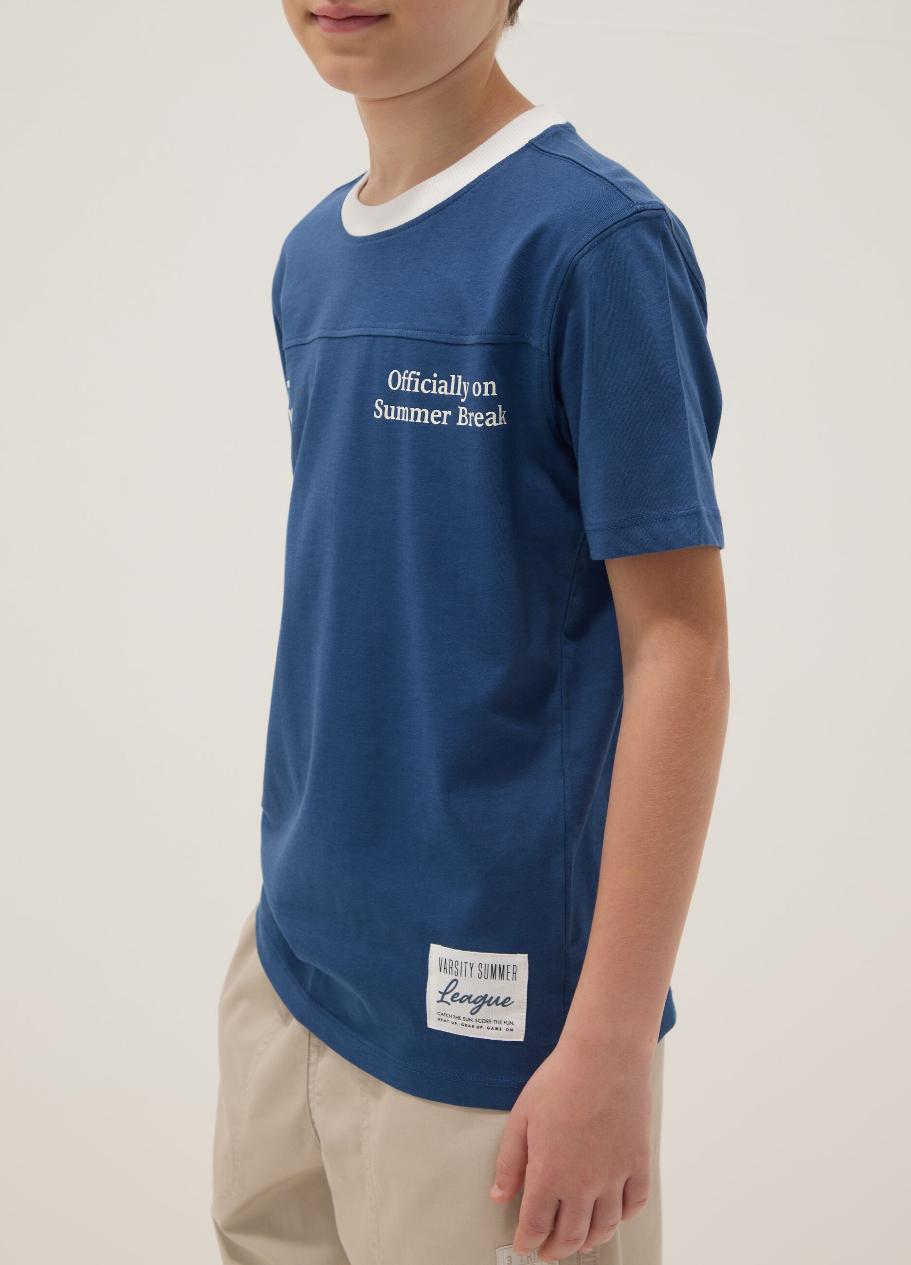 Boys' blue pure cotton T-shirt, relaxed fit with white collar