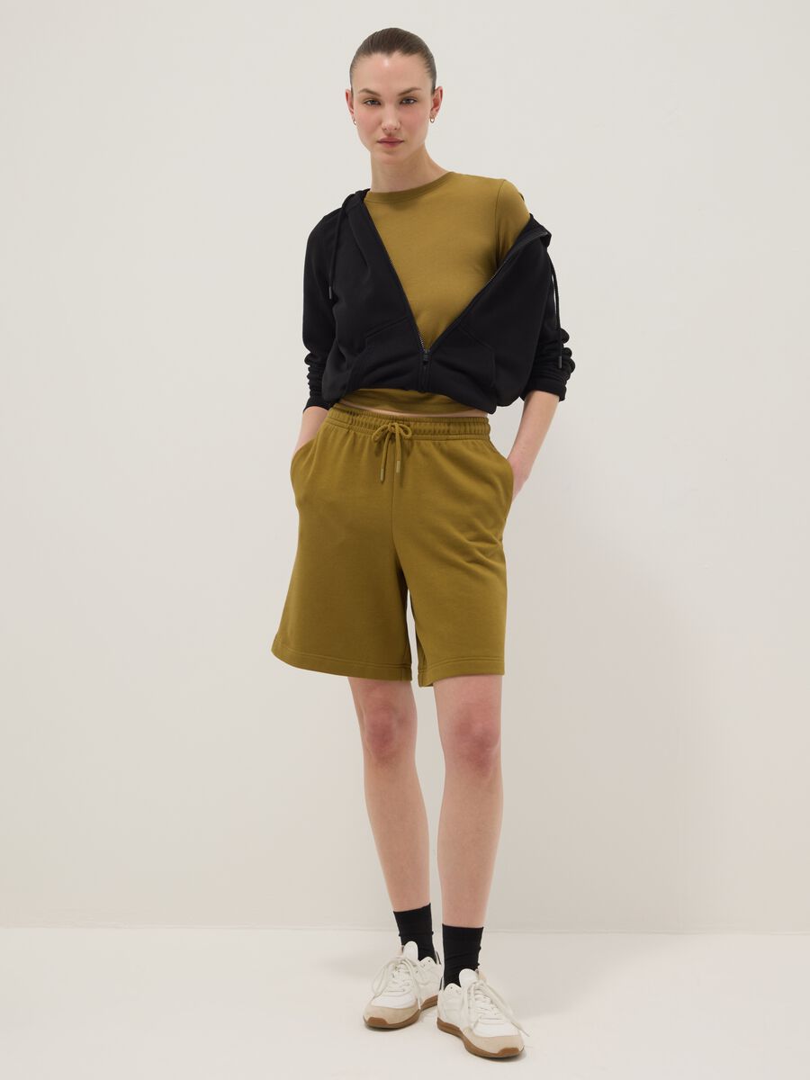 Green cotton-blend regular-fit shorts with elasticated waistband_0