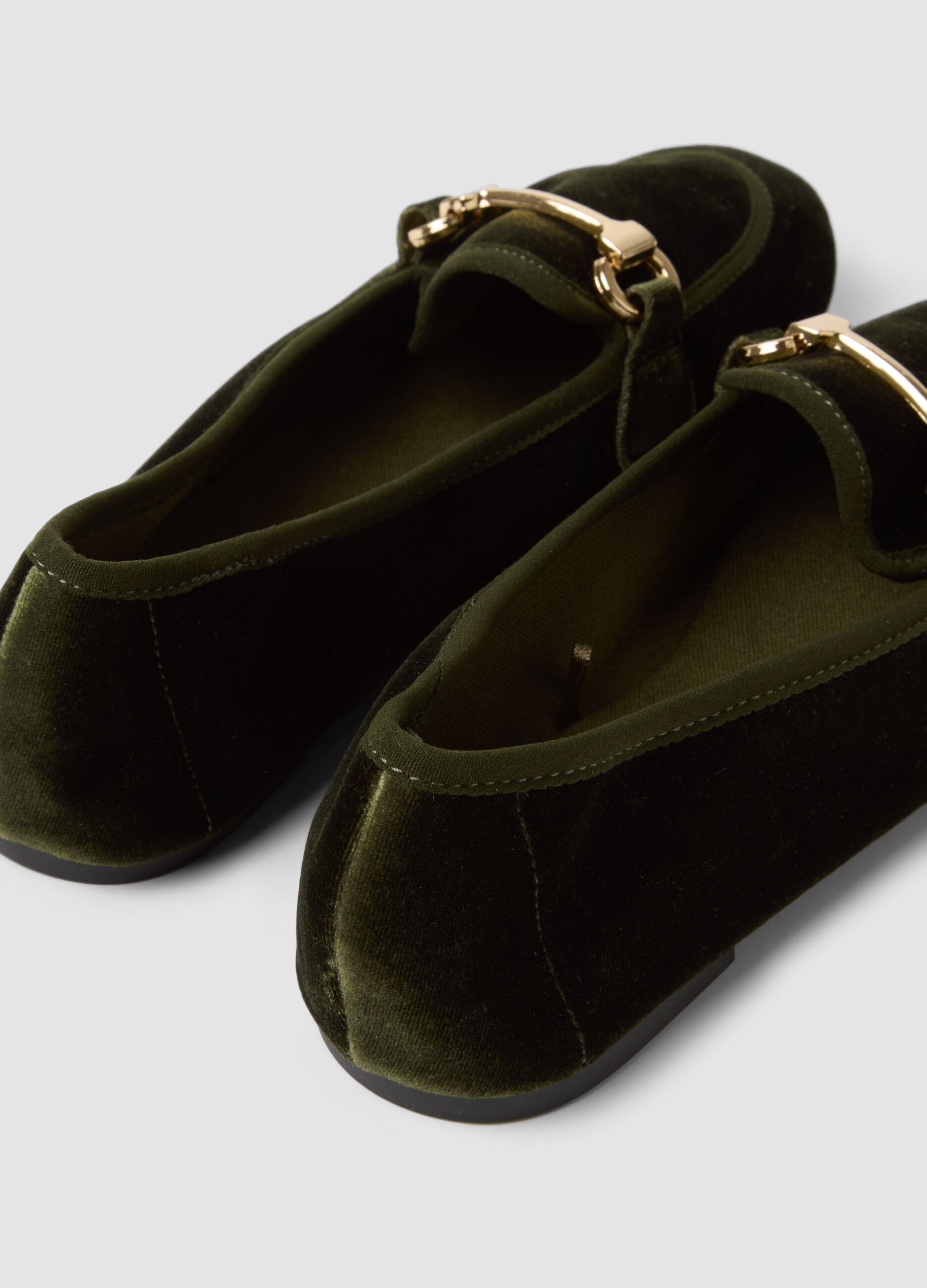 Green Friulane with gold-tone bit detail