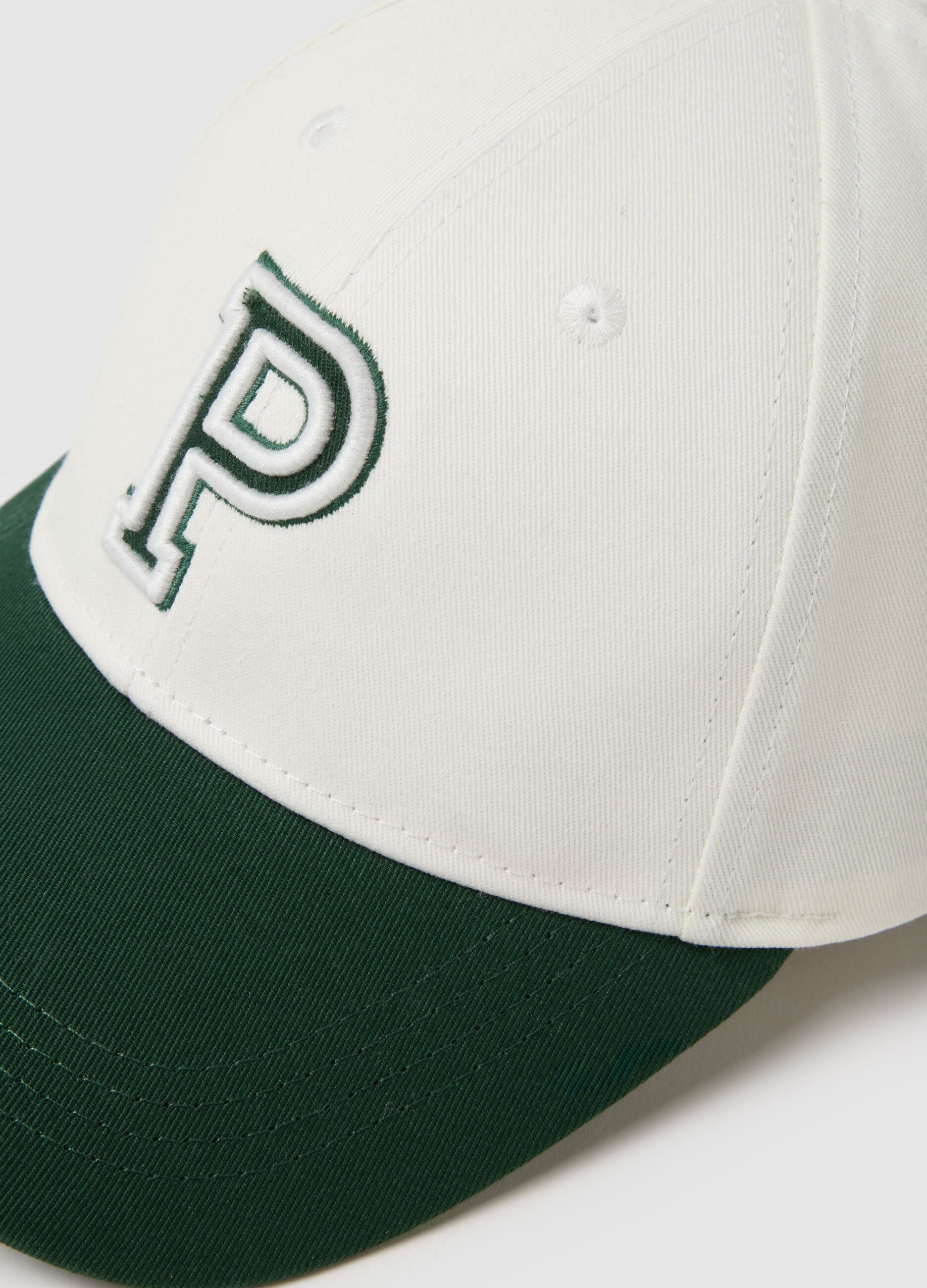 Multicoloured pure cotton baseball cap with embroidered P