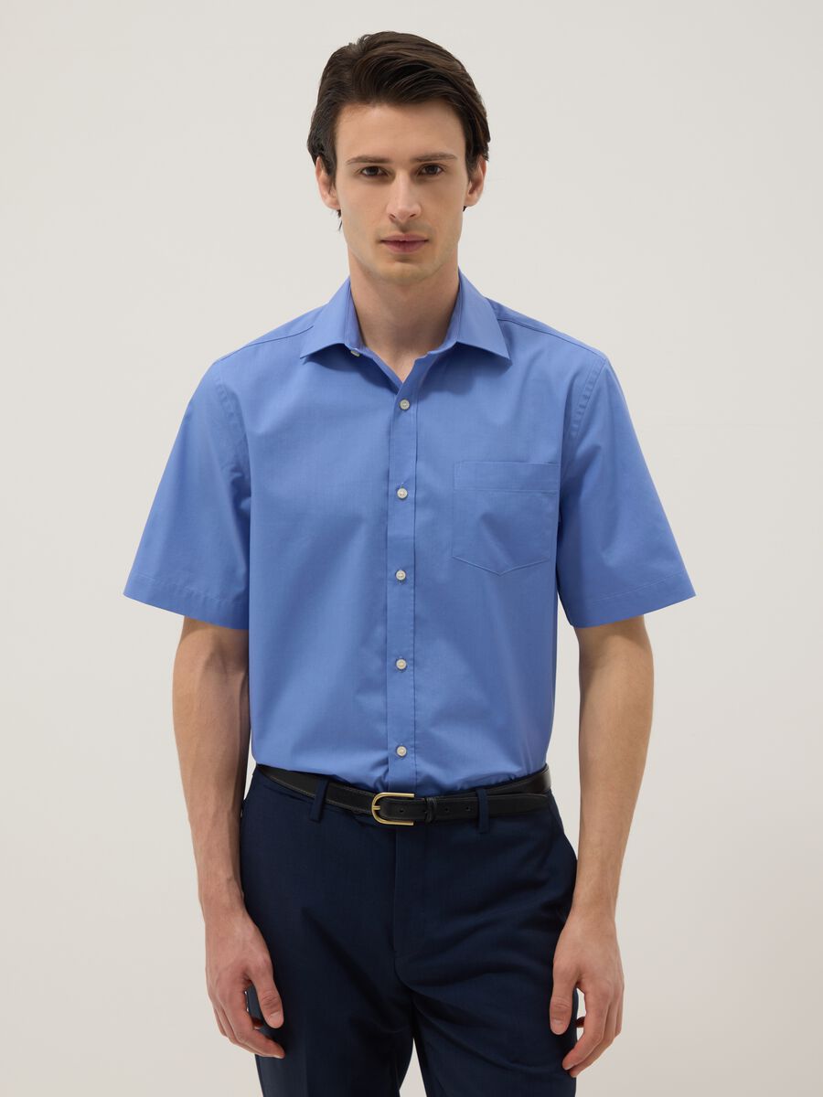 Light blue short-sleeved shirt with classic collar_0