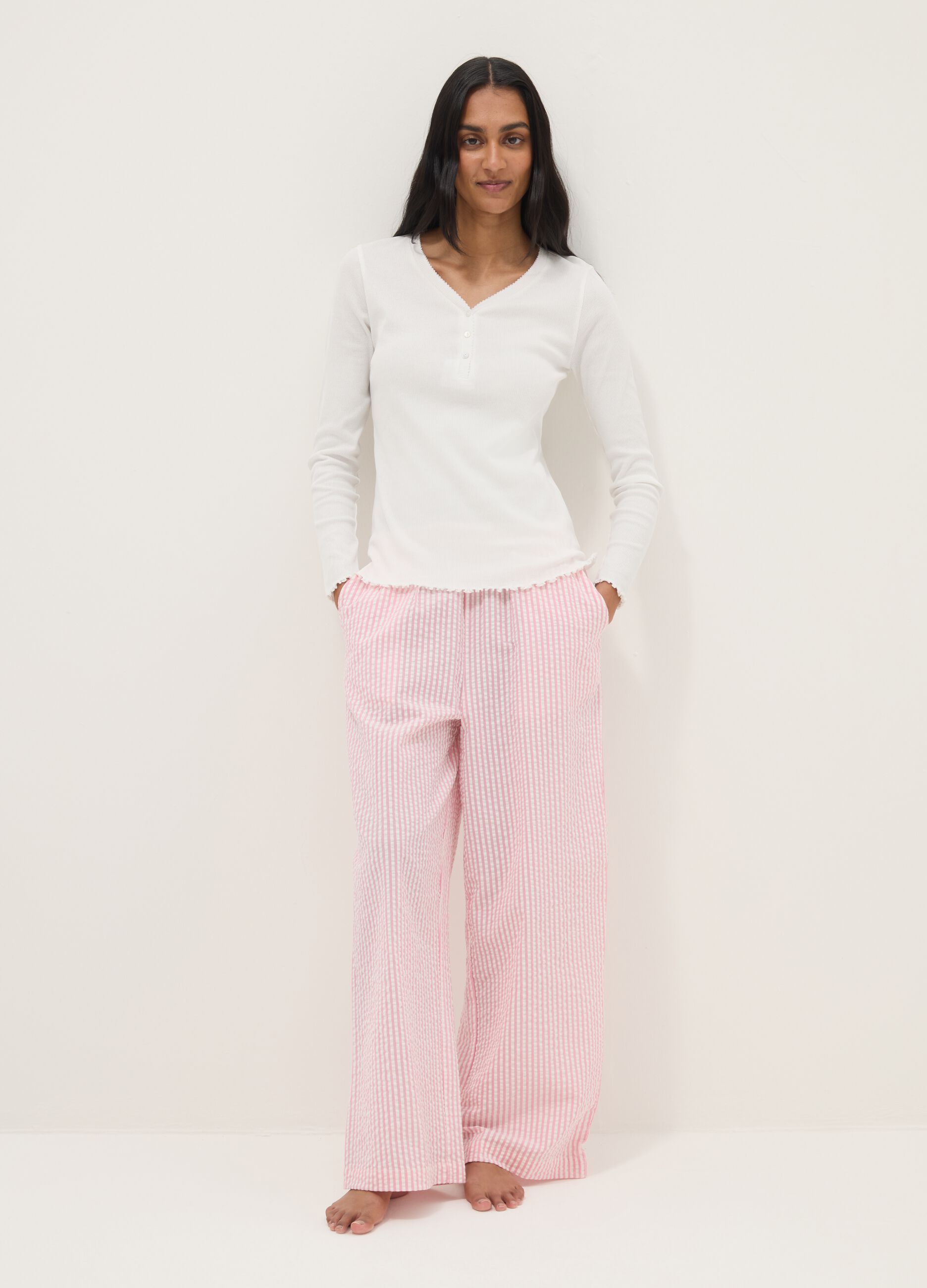 Maglia da notte in puro cotone bianca regular fit con collo serafino