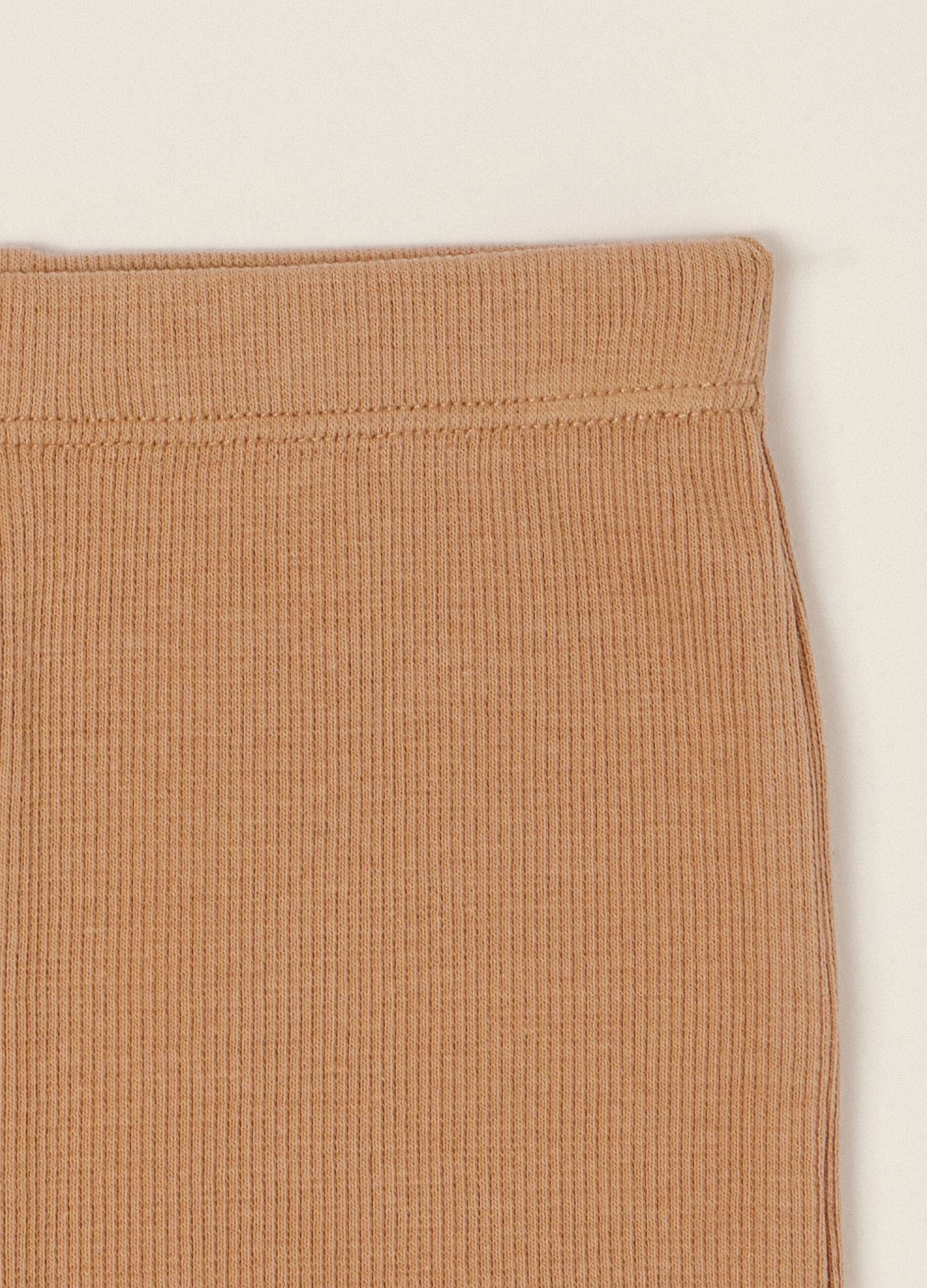 Completo beige da neonata in puro cotone con stampa floreale