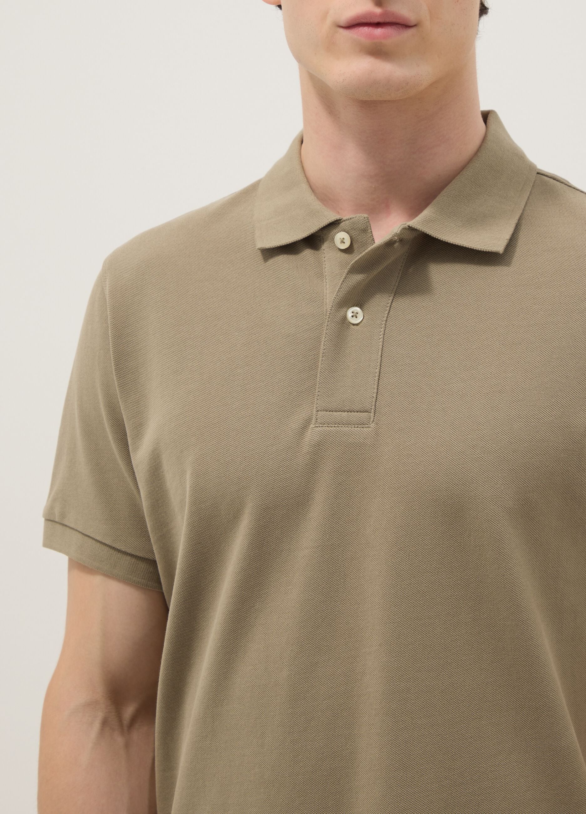 Beige short-sleeve organic cotton polo shirt, regular fit
