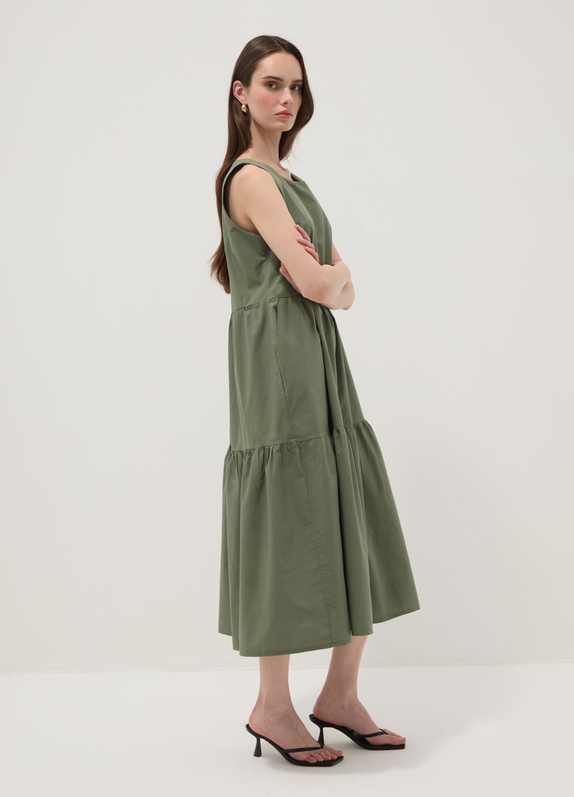 Green sleeveless pure cotton dress with tiered skirt, regular fit