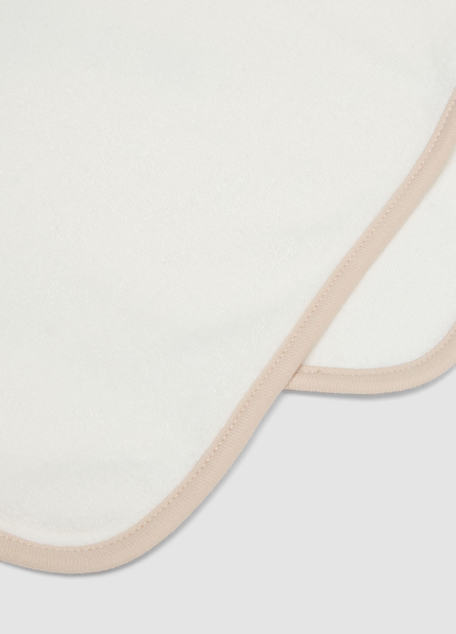 Grey & white organic cotton-blend bib set for newborns
