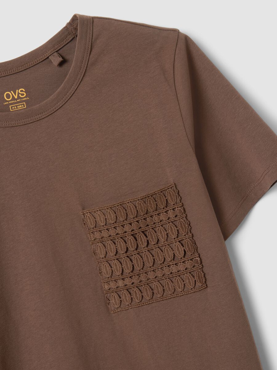 Brown pure cotton regular-fit T-shirt with embroidered chest pocket_5