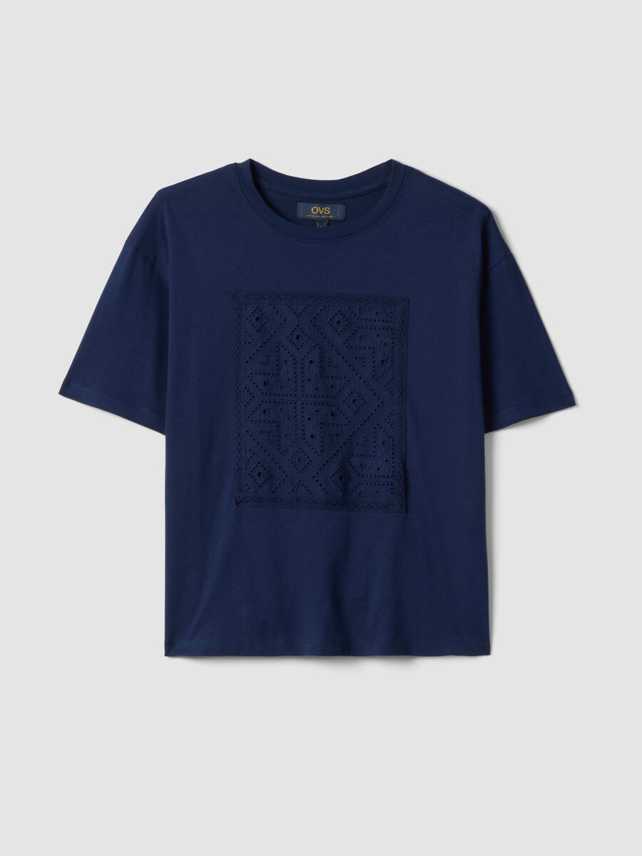 Blue regular-fit pure cotton T-shirt with perforated detail_4