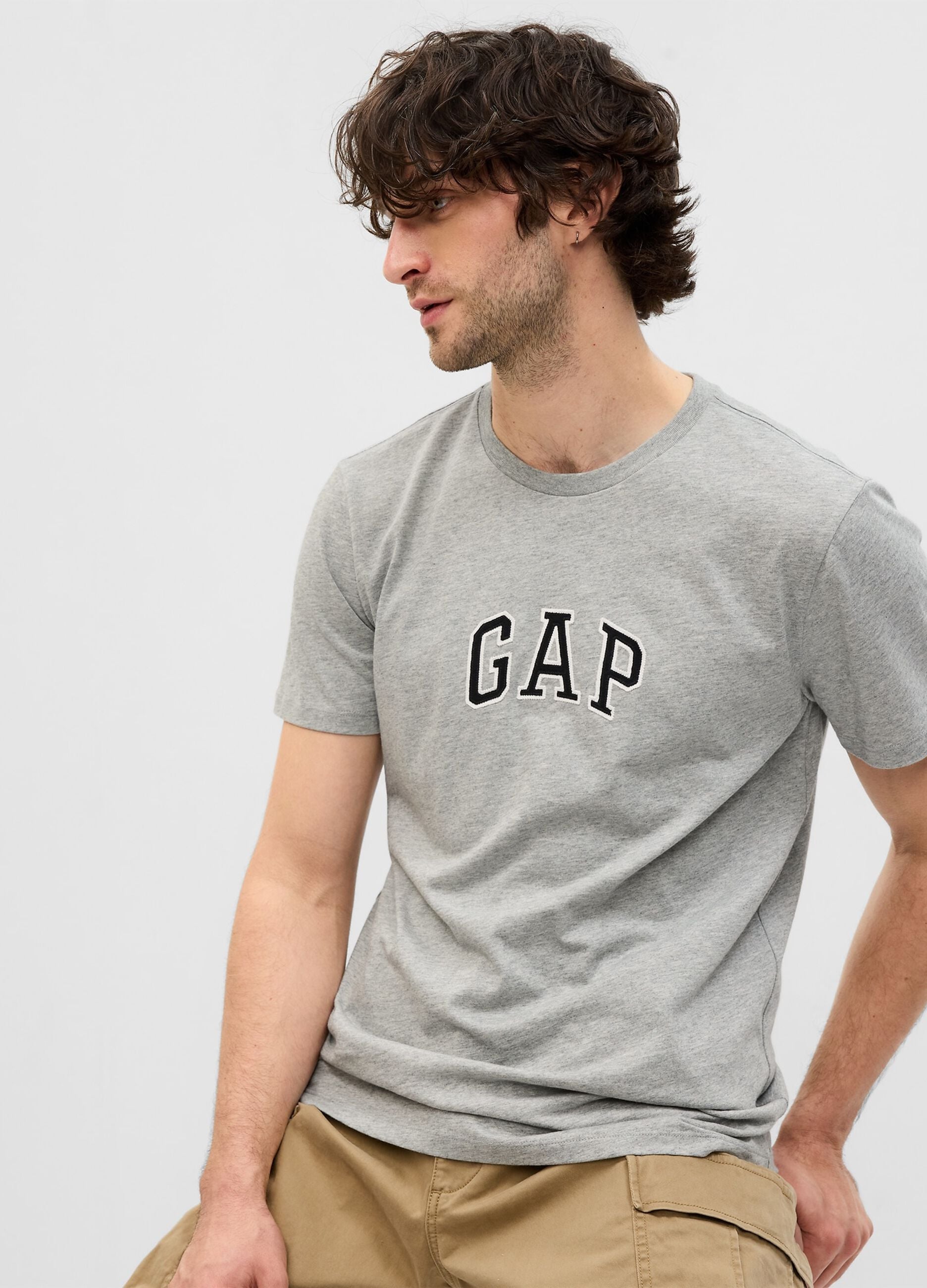 T-shirt in cotone con logo GAP
