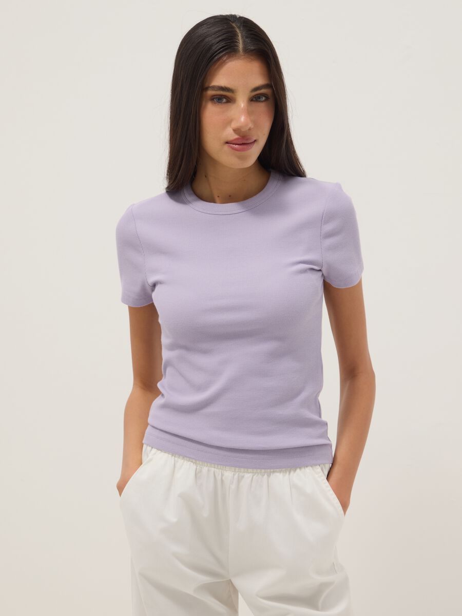 T-shirt fitted a maniche corte in cotone elasticizzato viola_1