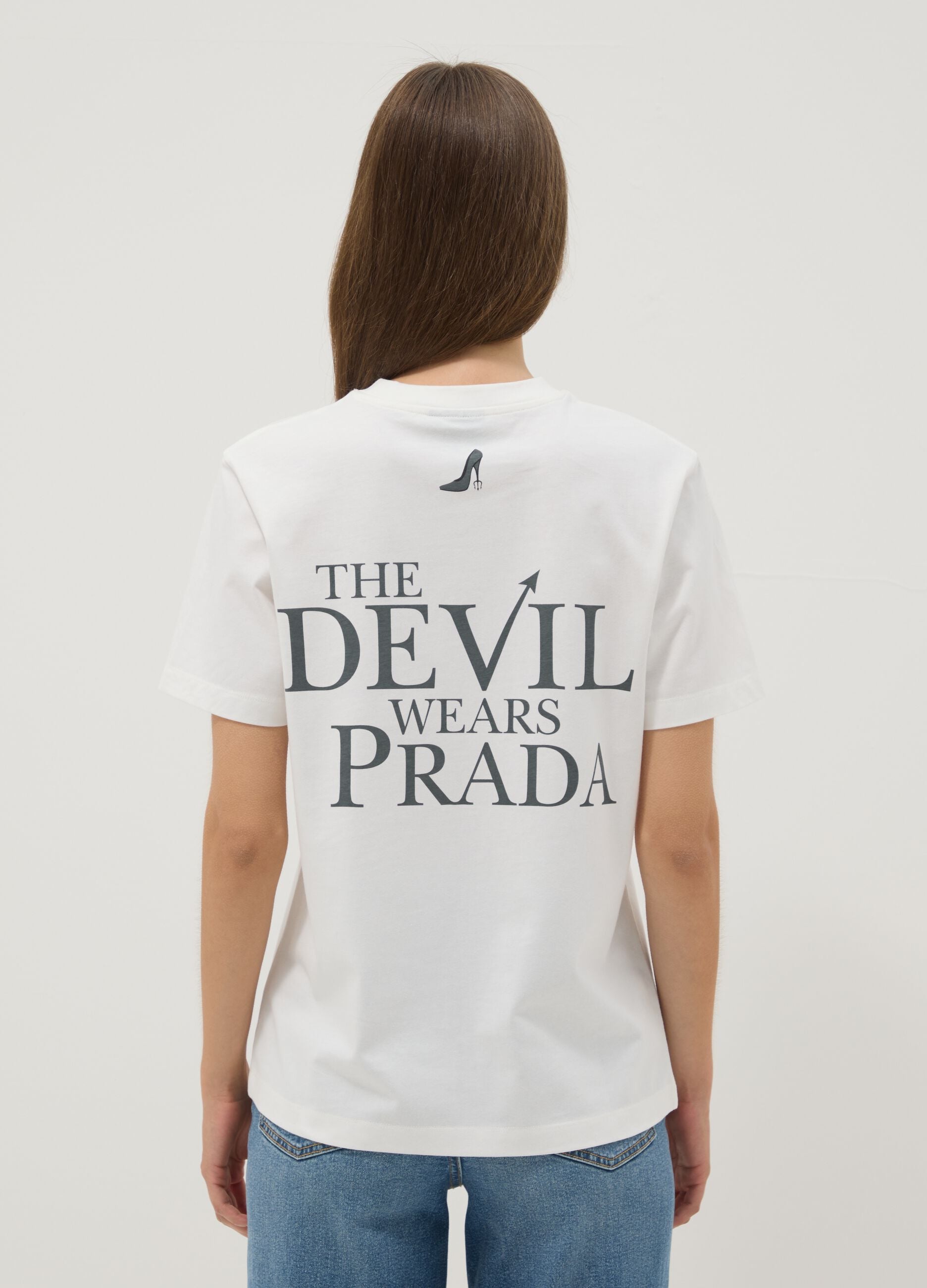 White pure cotton T-shirt with "The Devil Wears Prada" print, oversized fit