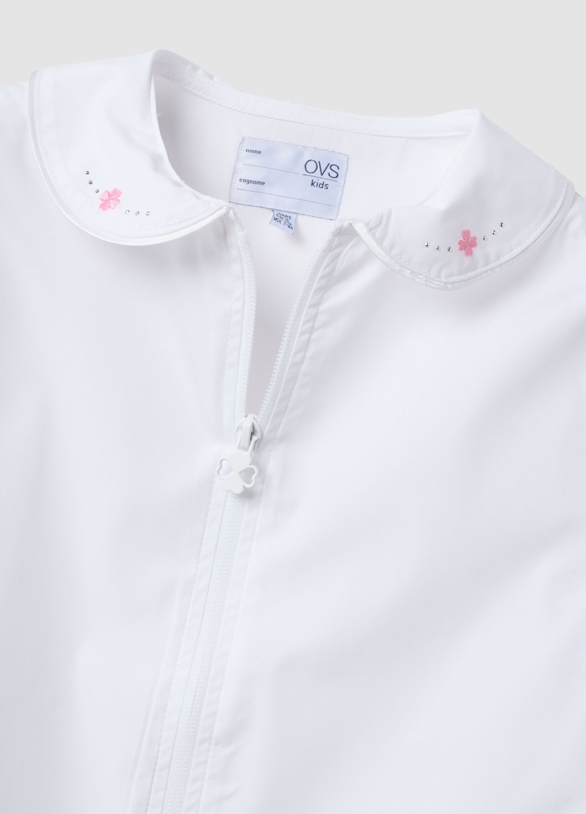 Customisable white school apron with classic collar