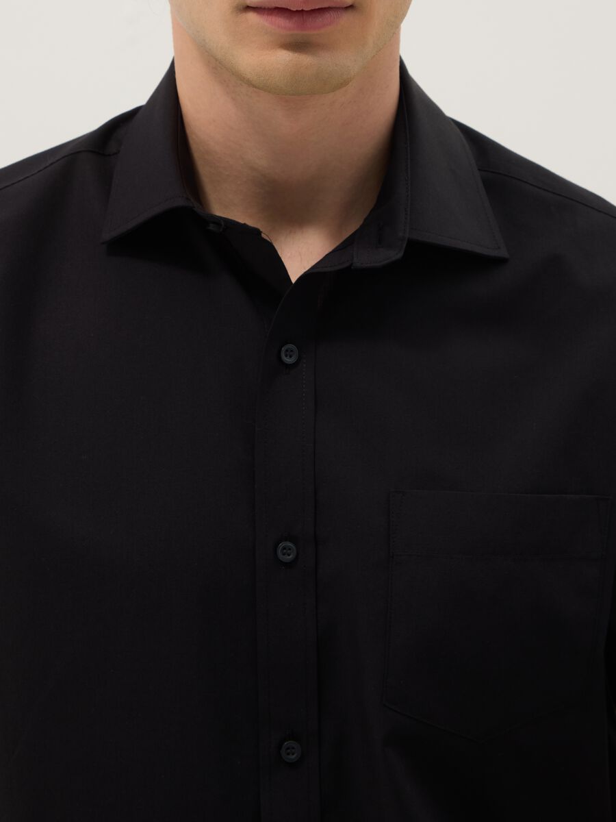 Black short-sleeve shirt with classic collar_1