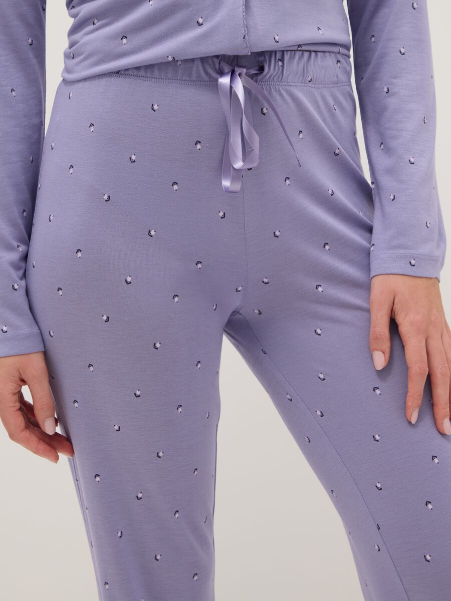 Pantaloni pigiama viola regular fit con dettagli in pizzo e fantasia_3