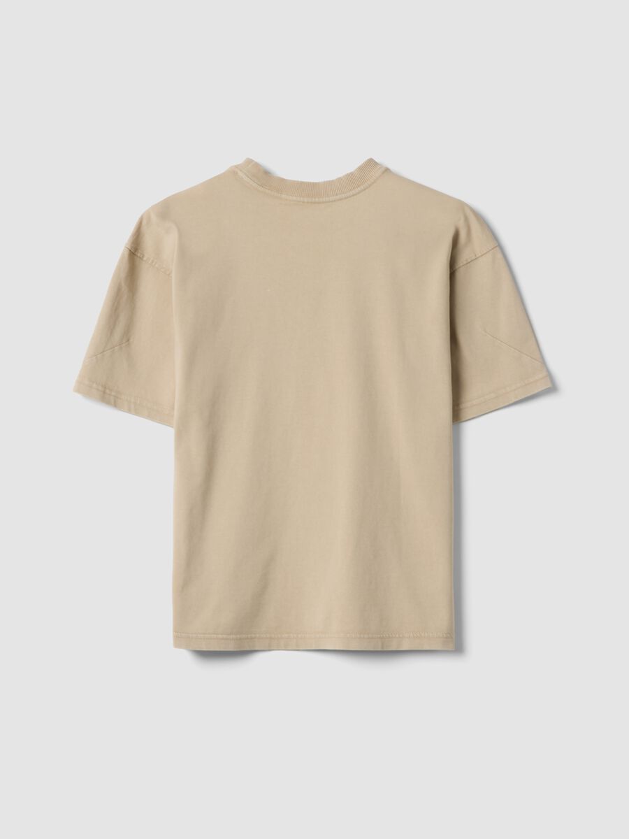 T-shirt beige in puro cotone a maniche corte da ragazzo oversize fit_4