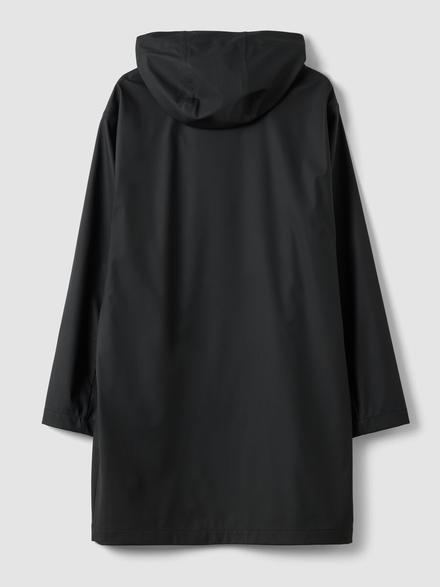 Black regular-fit raincoat with zip_2