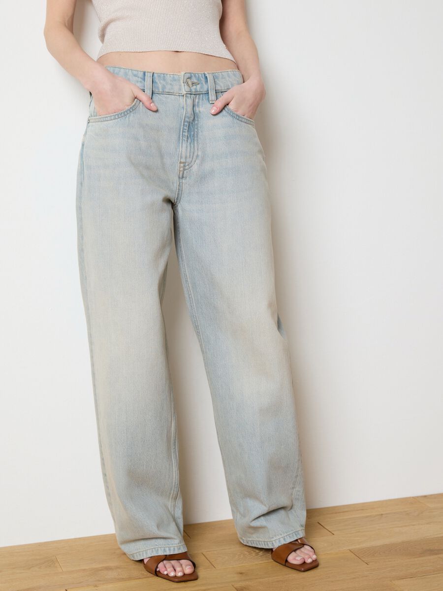 Jeans a gamba larga vita media_2