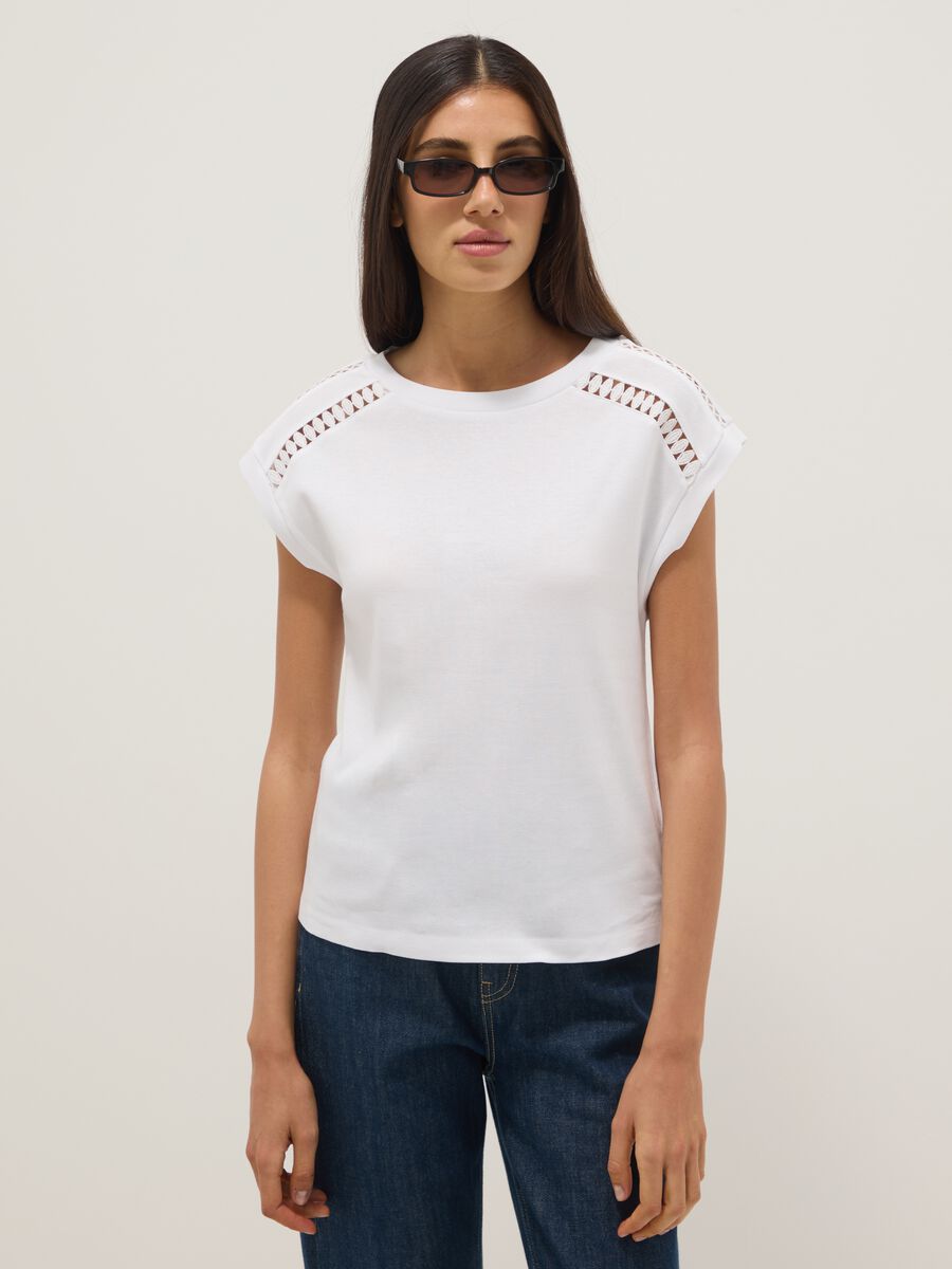 White pure cotton T-shirt with broderie inserts_1