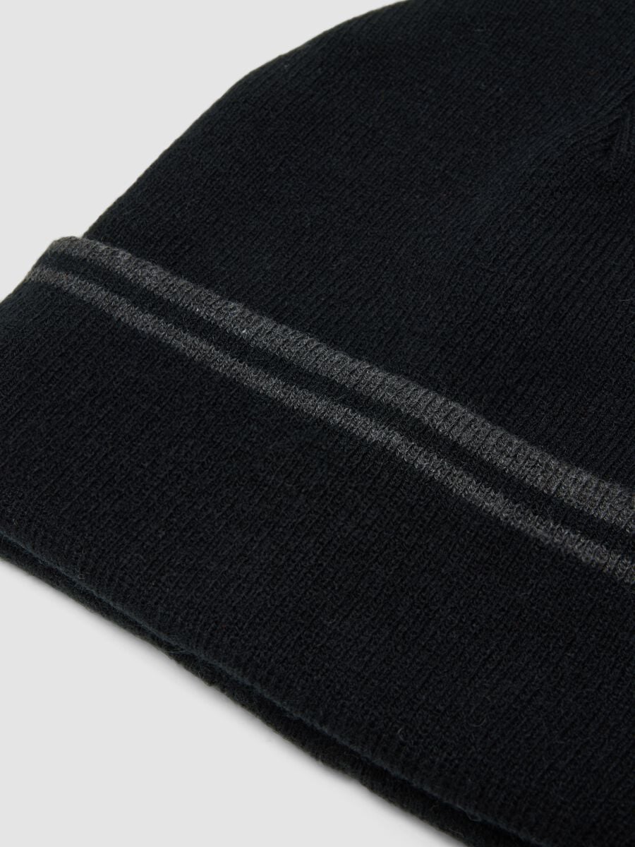 Grey beanie with cuff_1
