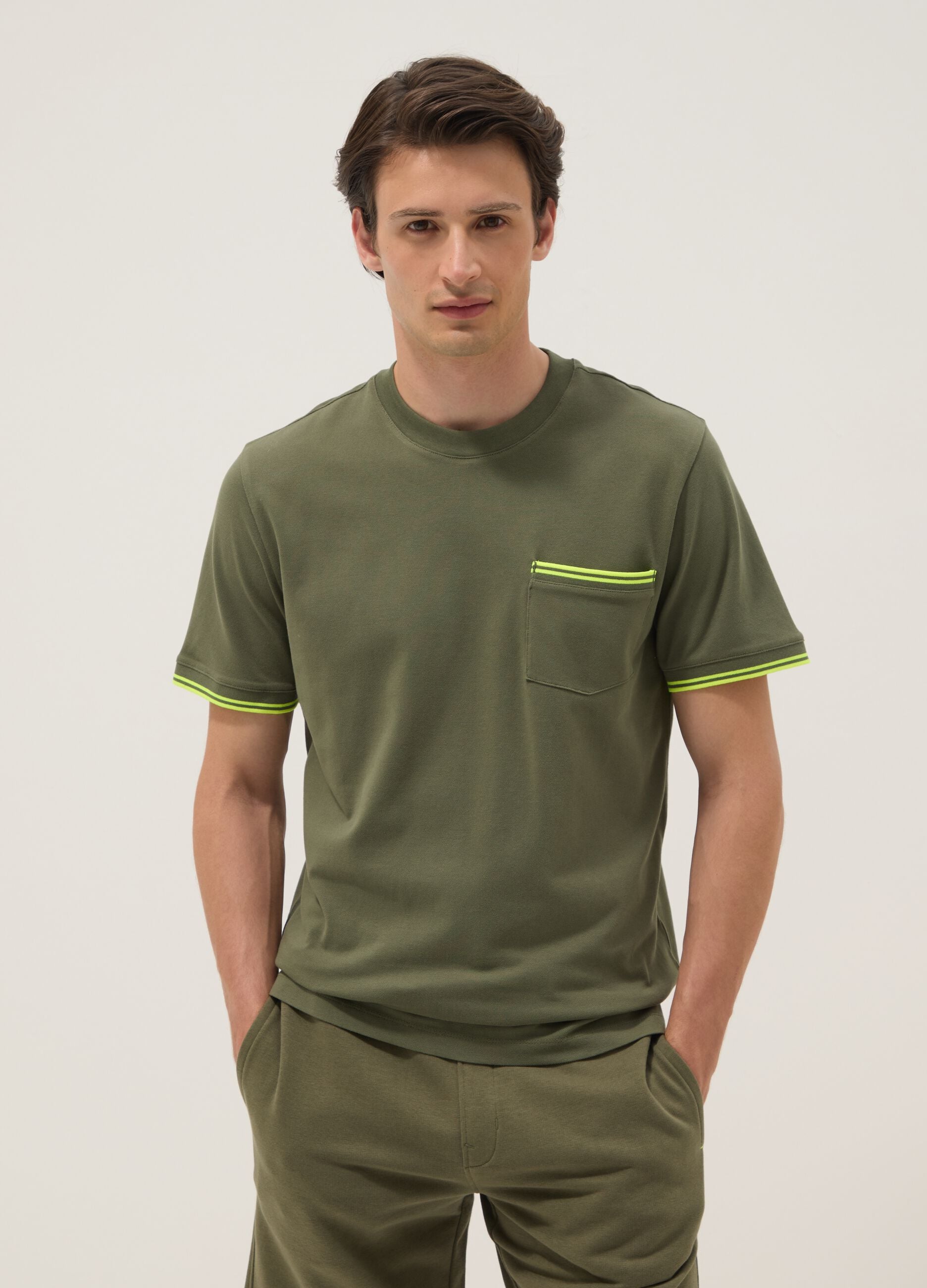 Green stretch cotton T-shirt with chest pocket