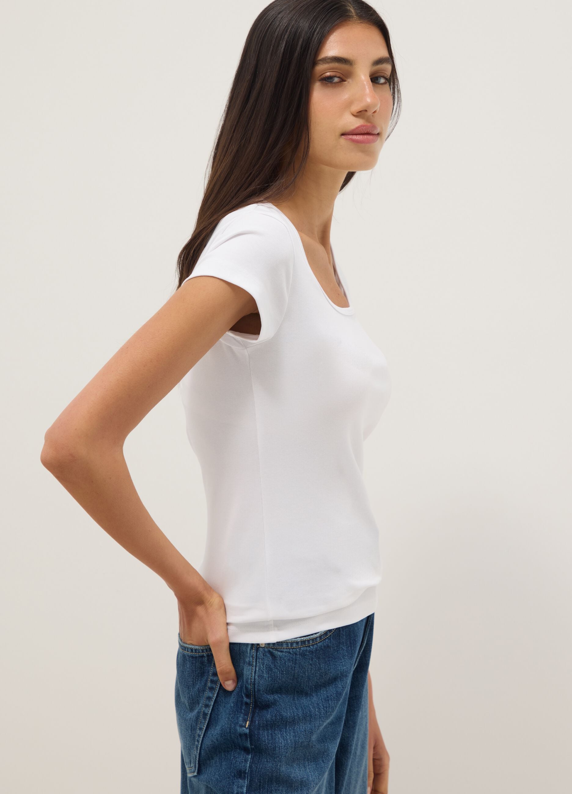 White fitted stretch-cotton T-shirt with square neckline