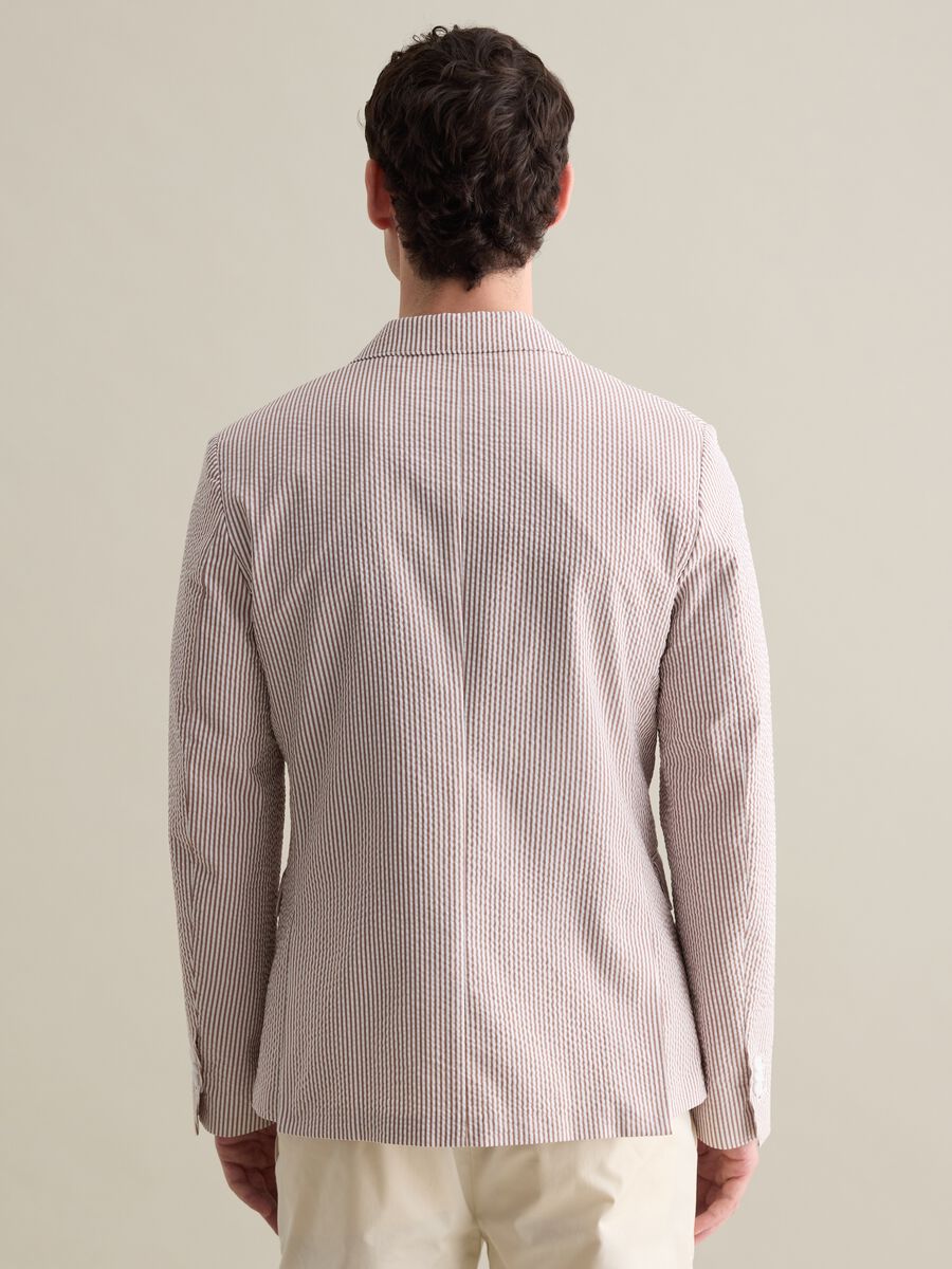 Blazer bianco e marrone slim fit in seersucker a righe_3