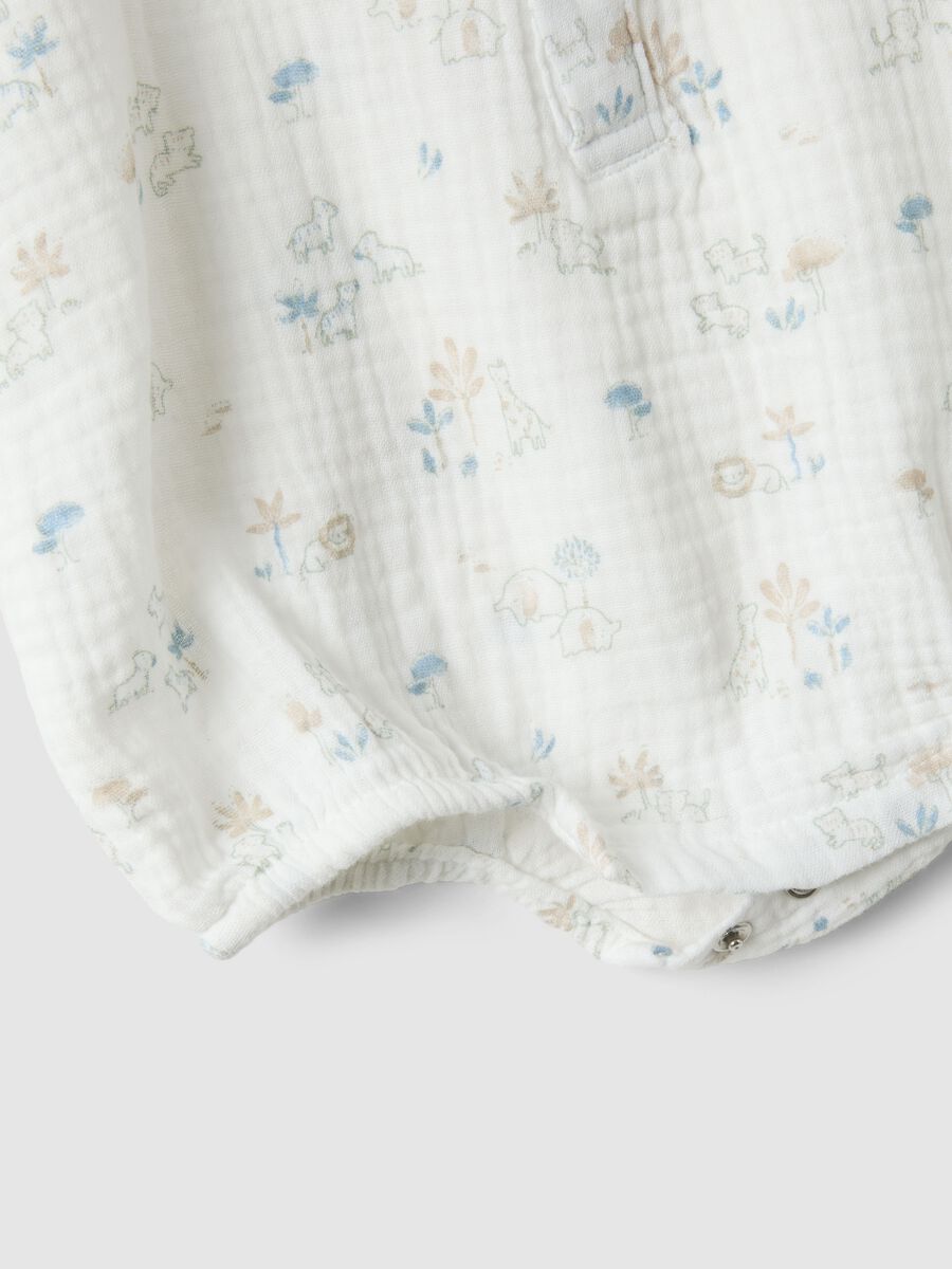 Newborn white pure cotton romper with designs_2